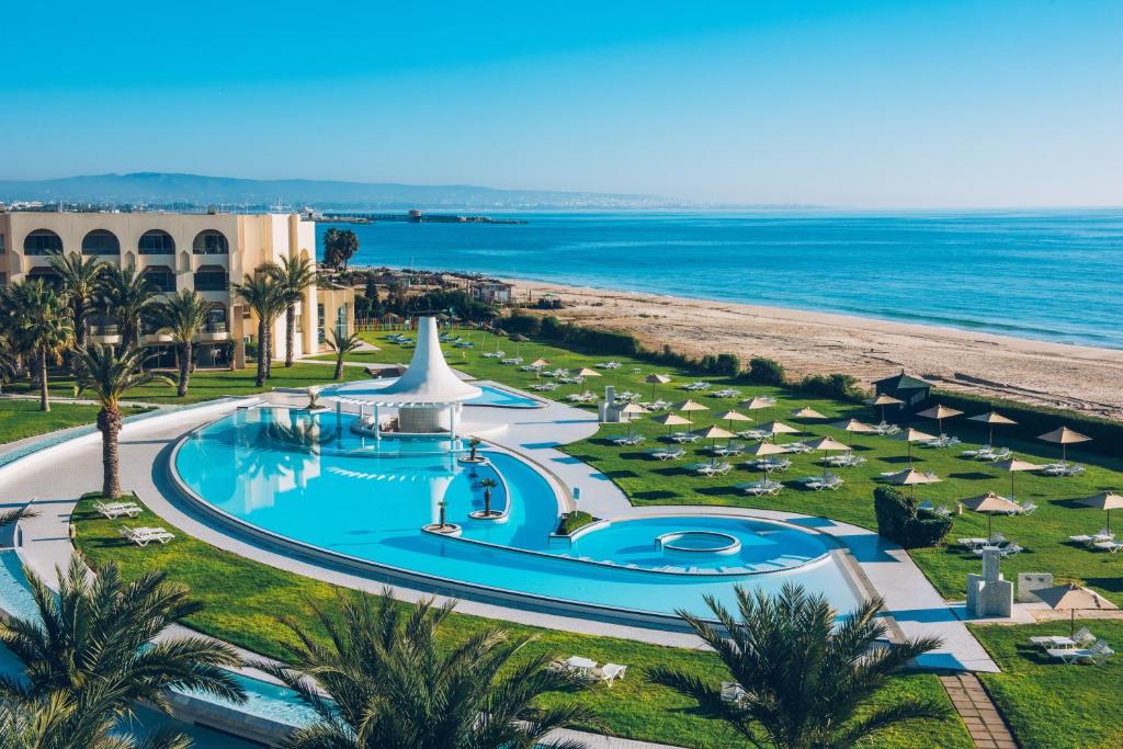  تور Iberostar Waves Averroes